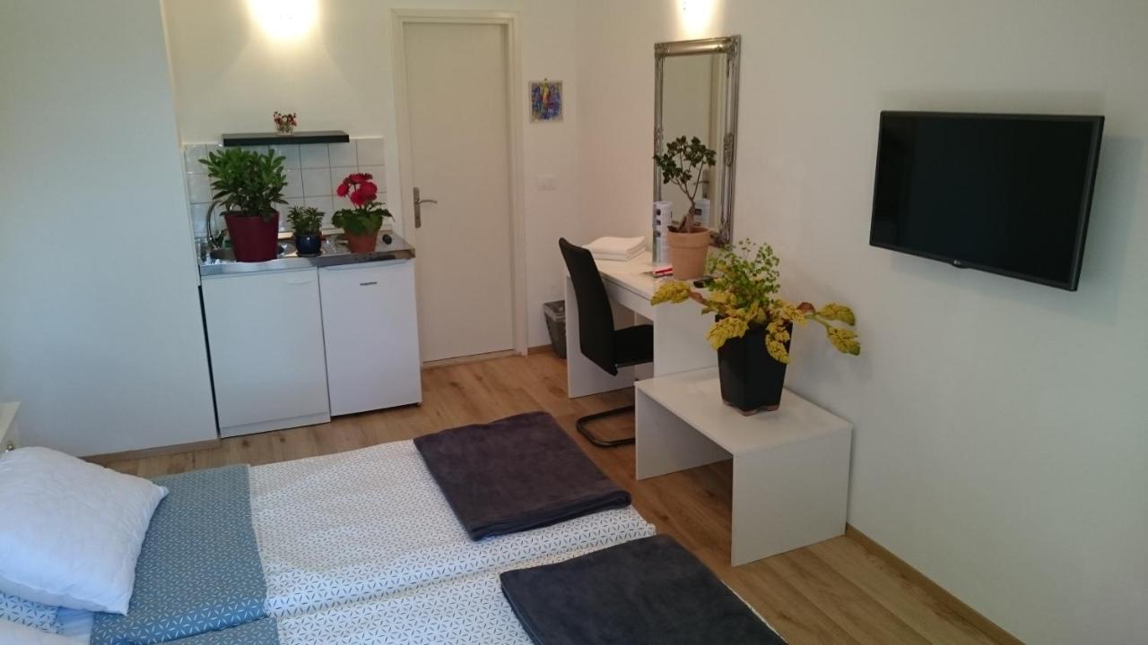 Guest House Korado Ровинь Экстерьер фото